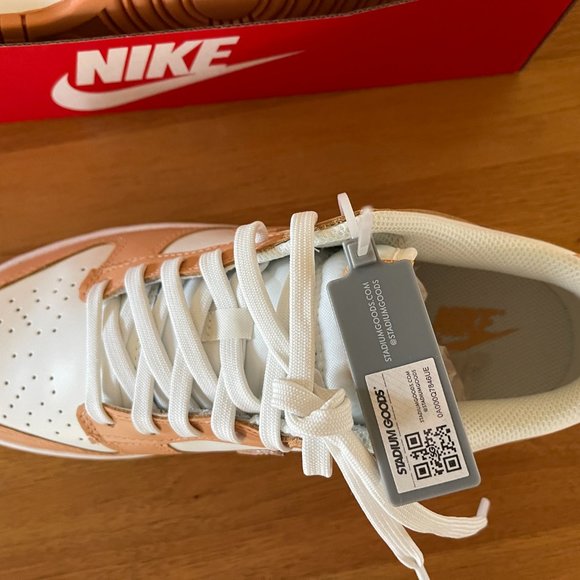 Nike Dunk Low Harvest Moon - Picture 2 of 5